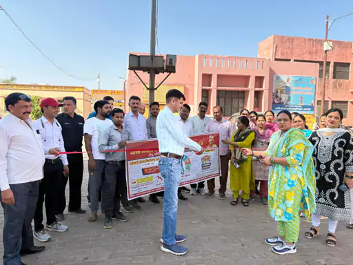 सीएचसी से निकली संचारी दस्तक जागरूकता रैली