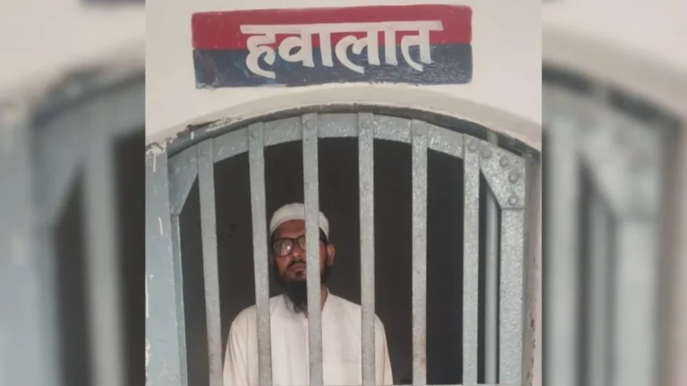 Amroha News: आपत्तिजनक ऑडियो वायरल करने वाला मौलाना गिरफ्तार