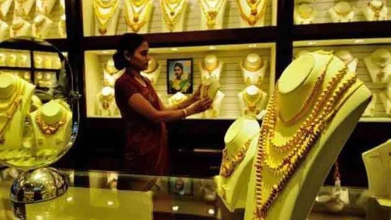 Bihar Crime: थाने से महज 500 मीटर की दूरी पर आभूषण दुकान से 30 लाख की चोरी, व्यापारियों ने बुलाया बाजार बंद